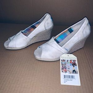 TOMS Wedges Tie Dye Denim Size 8